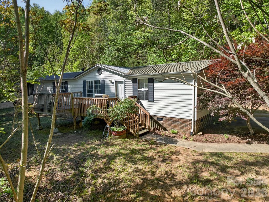 2324 Alfred Hartley Road, Lenoir, NC 28645