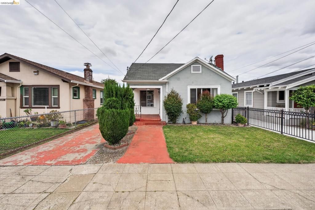 Image 1 of property listing at 8115 Iris St, Oakland, CA 94605