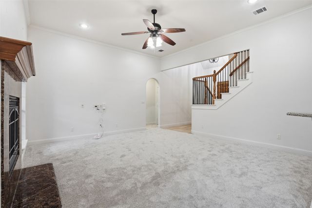 1104 Lynnwood Drive, Cleburne, TX 76033