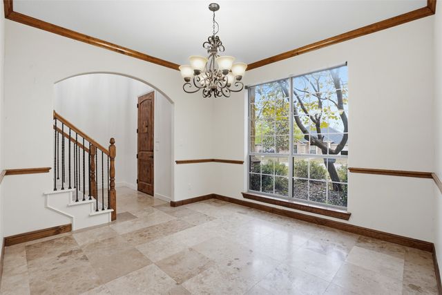 1104 Lynnwood Drive, Cleburne, TX 76033