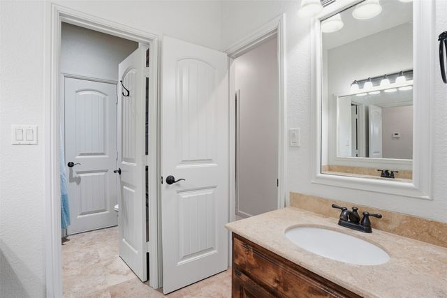 1104 Lynnwood Drive, Cleburne, TX 76033