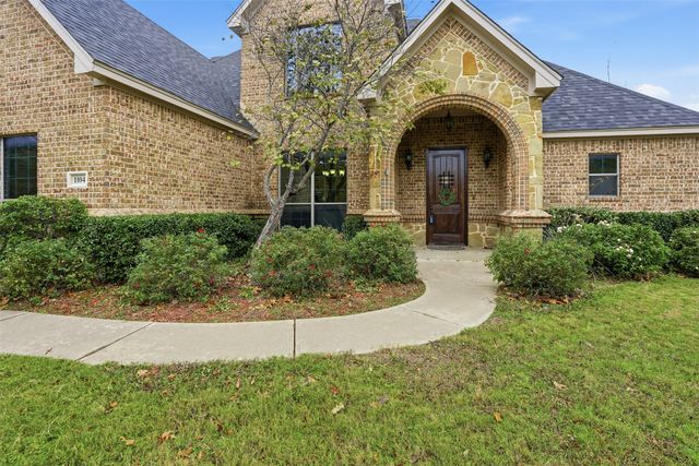 1104 Lynnwood Drive, Cleburne, TX 76033