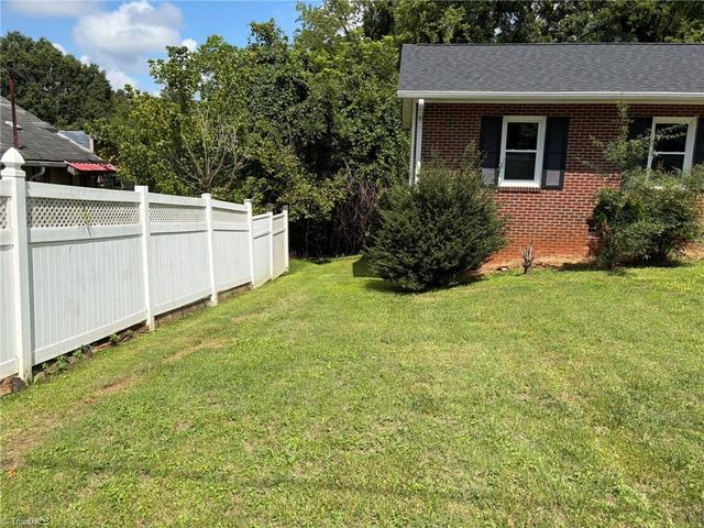 308 K Street, North Wilkesboro, NC 28659