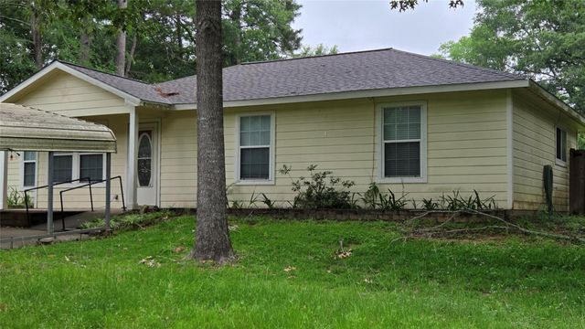 10635 Royal Cavins Drive, Conroe, TX 77303