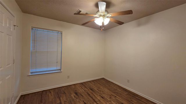 10635 Royal Cavins Drive, Conroe, TX 77303