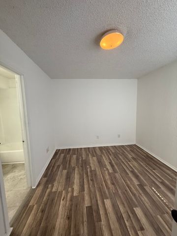 9813 Walnut Street 302, Dallas, TX 75243