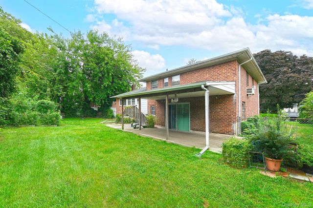 21 Goldfield Street, Melville, NY 11747
