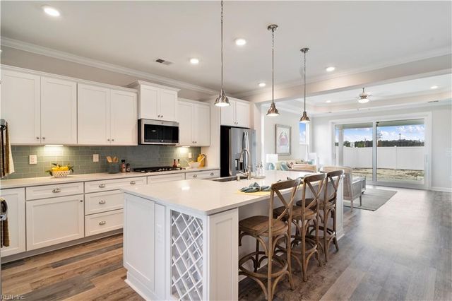 1944 Paw Paw PL, Chesapeake, VA 23321