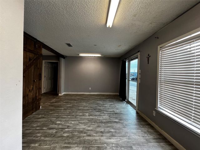106 A Lane St, Comanche, TX 76442