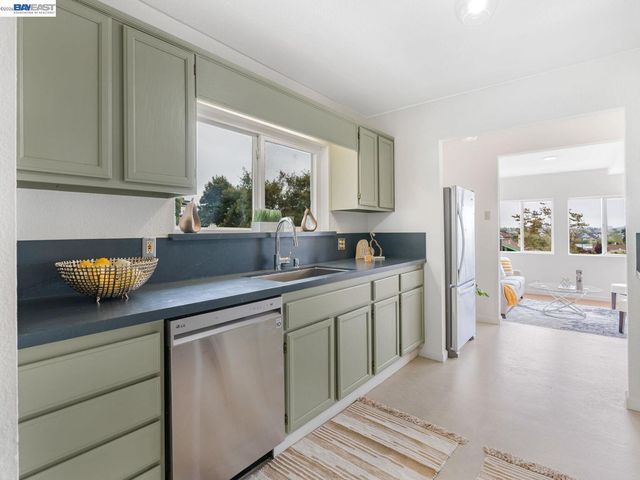 812 Washington Ave, Albany, CA 94706