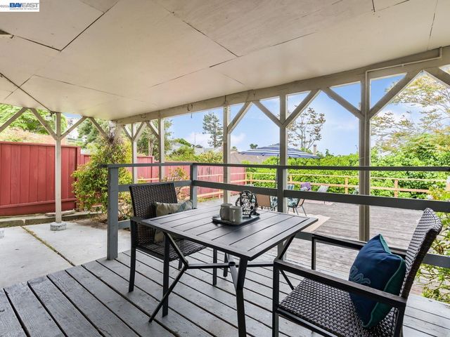 812 Washington Ave, Albany, CA 94706