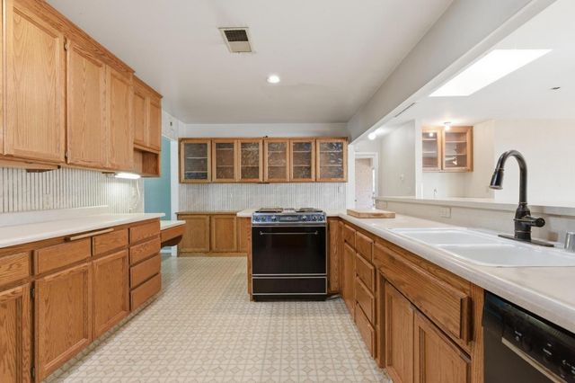 121 Lafayette St, Colusa, CA 95932