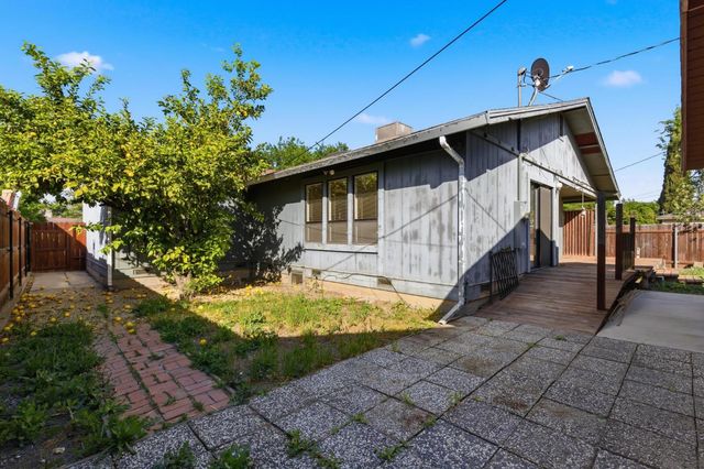 121 Lafayette St, Colusa, CA 95932