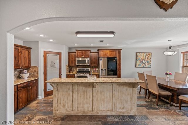 304 Rock Circle, Lavaca, AR 72941