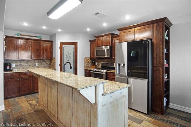 304 Rock Circle, Lavaca, AR 72941