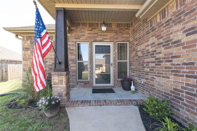 304 Rock Circle, Lavaca, AR 72941