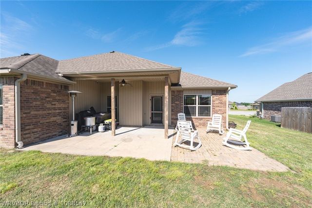 304 Rock Circle, Lavaca, AR 72941