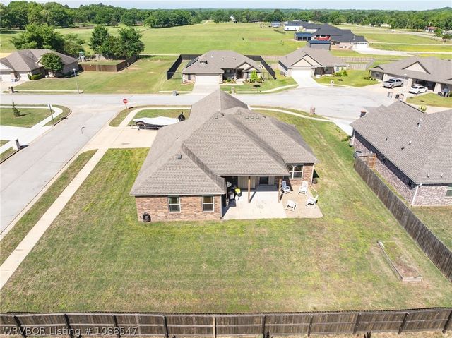 304 Rock Circle, Lavaca, AR 72941