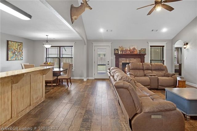 304 Rock Circle, Lavaca, AR 72941