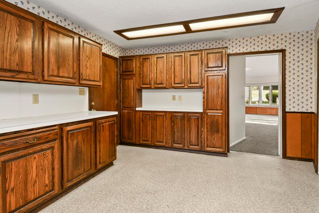 2532 S Brentwood Boulevard, Springfield, MO 65804