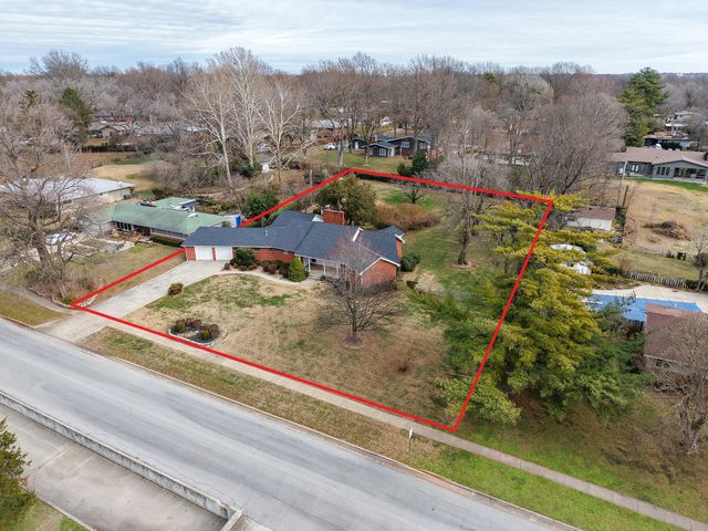 2532 S Brentwood Boulevard, Springfield, MO 65804
