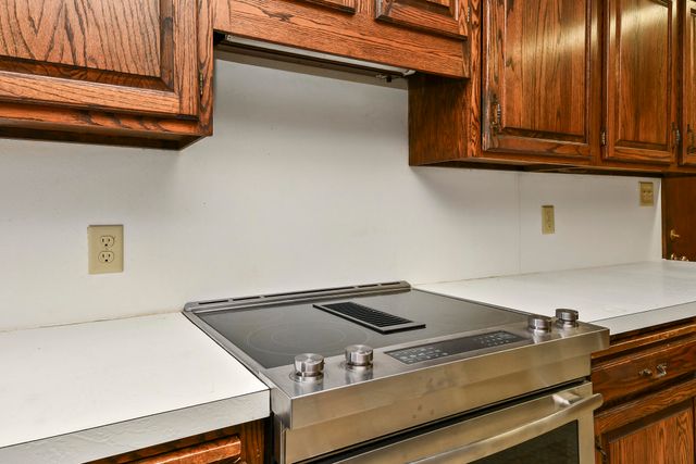 2532 S Brentwood Boulevard, Springfield, MO 65804