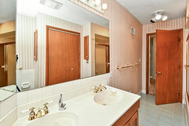 2532 S Brentwood Boulevard, Springfield, MO 65804