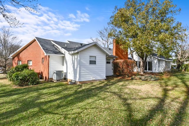 2532 S Brentwood Boulevard, Springfield, MO 65804