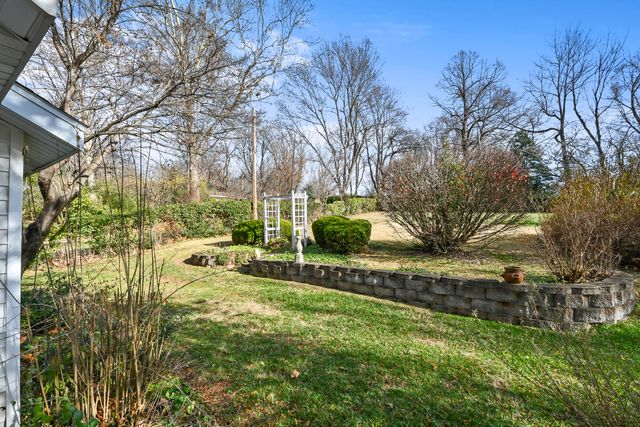 2532 S Brentwood Boulevard, Springfield, MO 65804