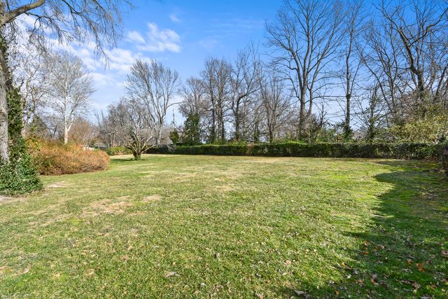 2532 S Brentwood Boulevard, Springfield, MO 65804