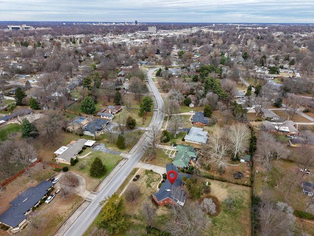 2532 S Brentwood Boulevard, Springfield, MO 65804