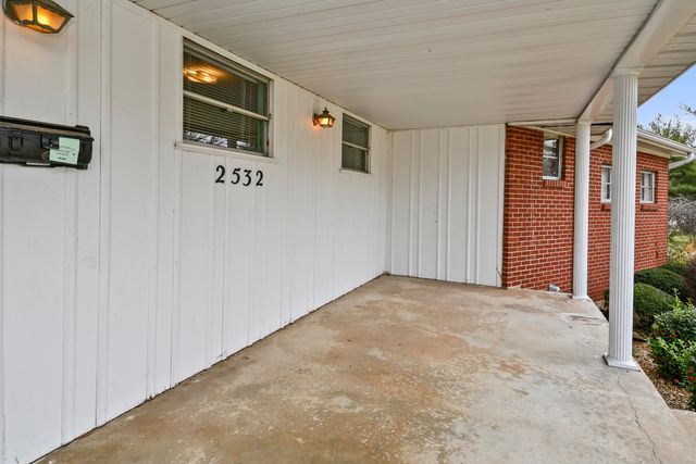 2532 S Brentwood Boulevard, Springfield, MO 65804