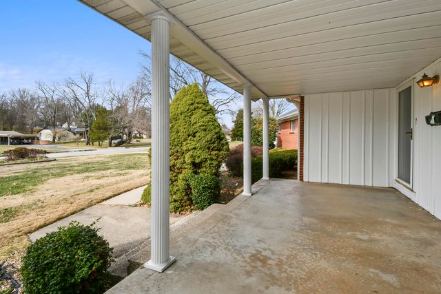 2532 S Brentwood Boulevard, Springfield, MO 65804