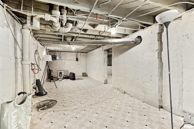 2606 N WISCONSIN Avenue, Peoria, IL 61603