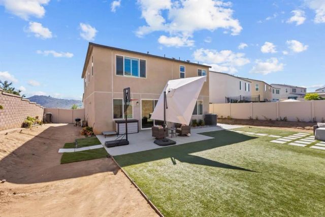 35105 Cooper Pl, Fallbrook, CA 92028