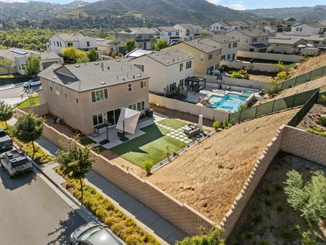 35105 Cooper Pl, Fallbrook, CA 92028