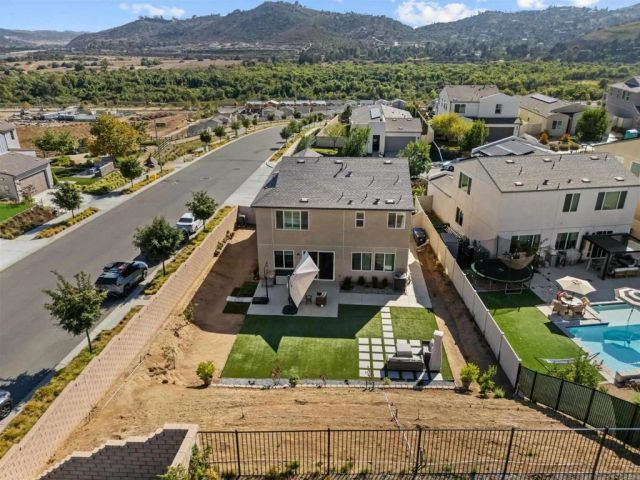 35105 Cooper Pl, Fallbrook, CA 92028