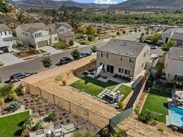 35105 Cooper Pl, Fallbrook, CA 92028