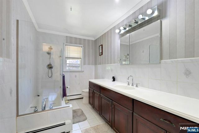20 Bluehill Road, Norwood, NJ 07648