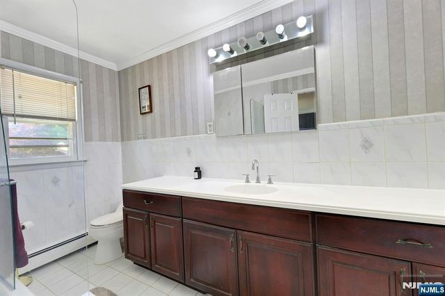 20 Bluehill Road, Norwood, NJ 07648