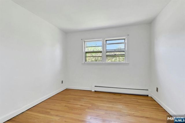 20 Bluehill Road, Norwood, NJ 07648