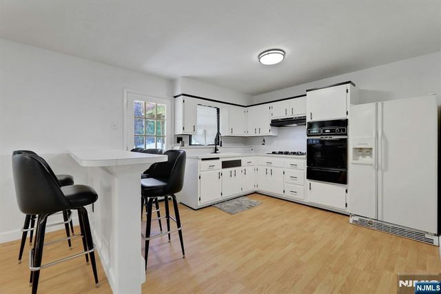 20 Bluehill Road, Norwood, NJ 07648