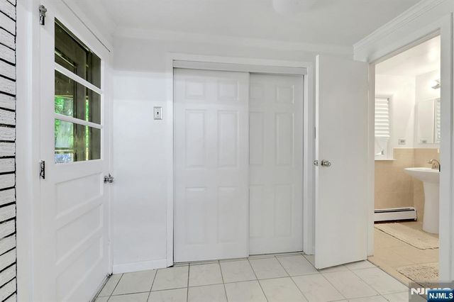 20 Bluehill Road, Norwood, NJ 07648