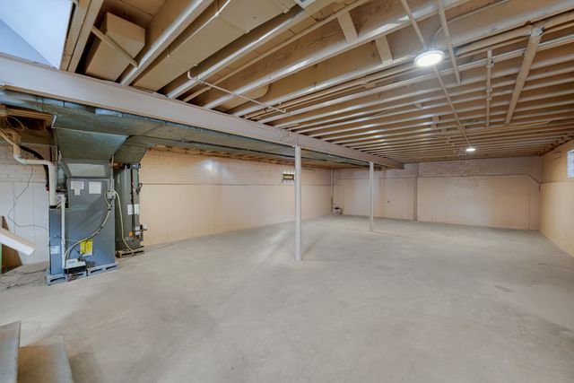 4321 W Augusta Boulevard, Chicago, IL 60651