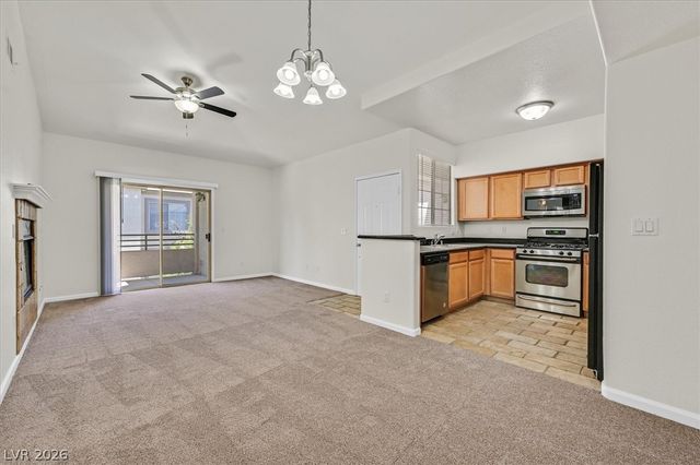 1709 King James Street 204, Las Vegas, NV 89144