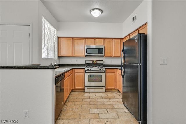 1709 King James Street 204, Las Vegas, NV 89144