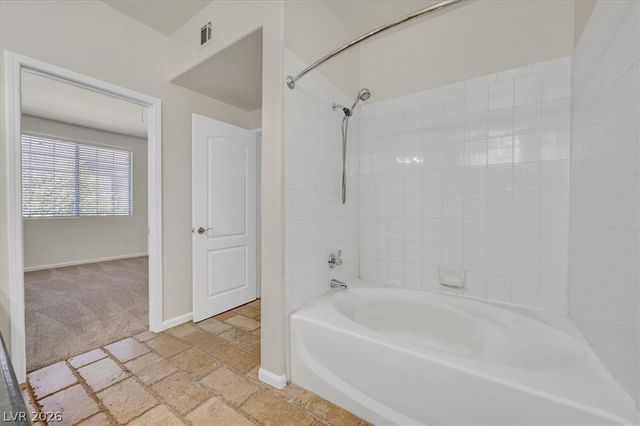 1709 King James Street 204, Las Vegas, NV 89144