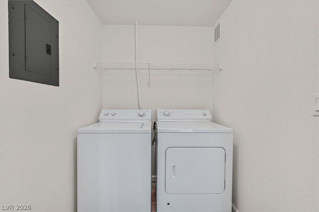 1709 King James Street 204, Las Vegas, NV 89144
