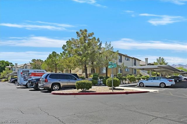 1709 King James Street 204, Las Vegas, NV 89144