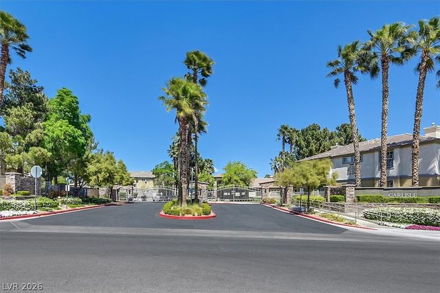 1709 King James Street 204, Las Vegas, NV 89144